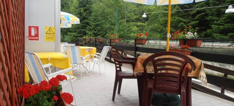 坎波多尔奇诺露营酒店(Campodolcino Camping)图片