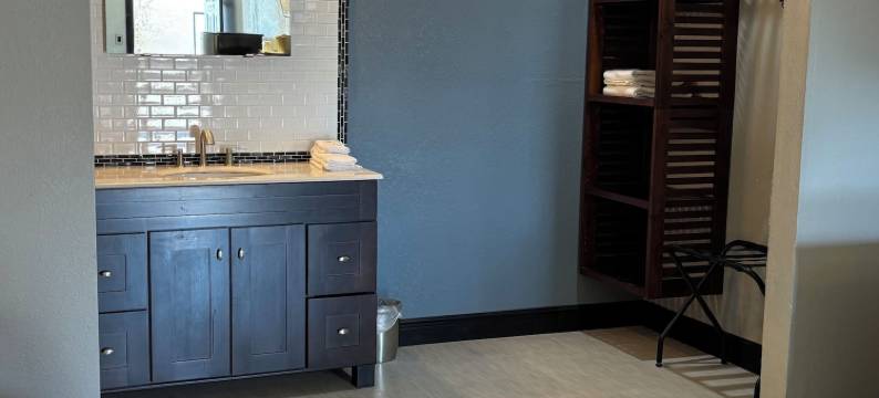 双湖旅馆和房车(Twin lakes inn And RV)图片