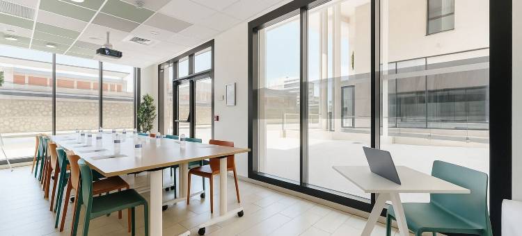 普里维洛奇斯图伦中心火车站公寓酒店(Apparthotel Privilodges Toulon)图片