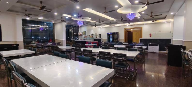 拉贾斯坦拉贾瓦迪酒店及餐厅(Rajasthani Rajwadi Hotel & Restaurant)图片