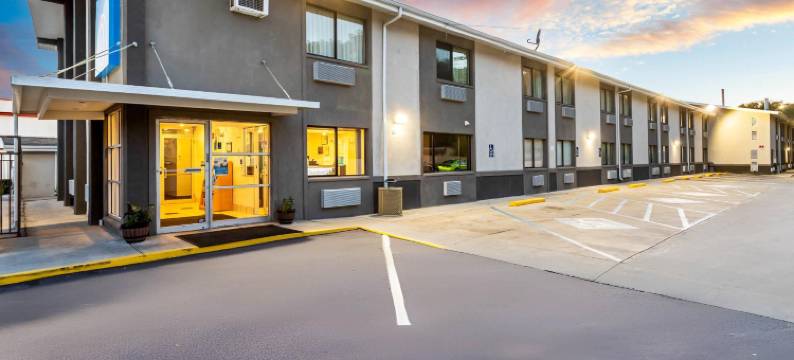 犹他市中心奥格登6号汽车旅馆(Motel 6 Ogden, UT- Downtown)图片