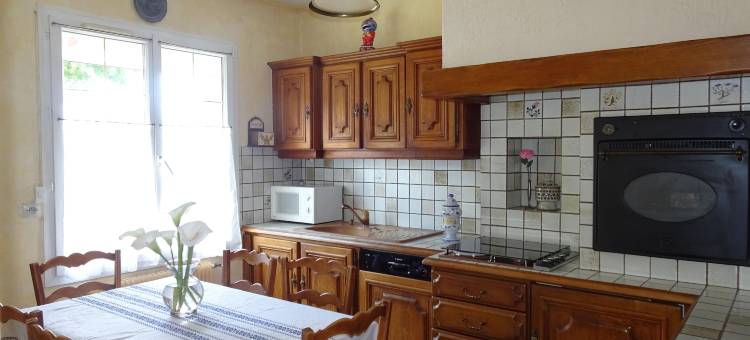 Holiday Home in Guerlesquin near Lake图片