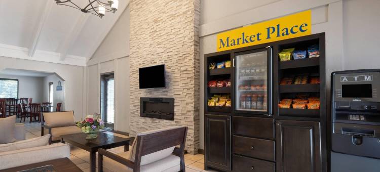 大学公园贝斯特路温德姆戴斯酒店(Days Inn by Wyndham College Park Airport Best Road)图片