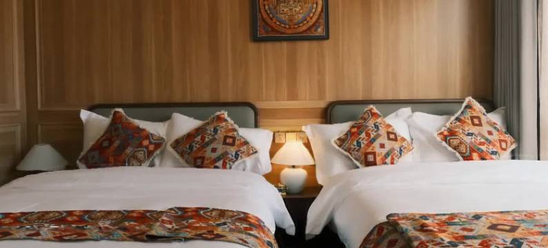 格玛云舍·白玛建塘民宿(独克宗古城店)图片