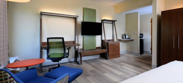 智选假日套房酒店三角研究园(Holiday Inn Express & Suites RALEIGH DURHAM AIRPORT AT RTP by IHG)图片