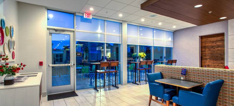 智选假日套房酒店-米尔罗伊-里兹维尔-IHG旗下(Holiday Inn Express & Suites REEDSVILLE - STATE COLL AREA by IHG)图片