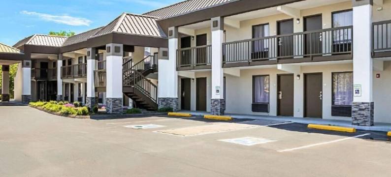 法拉格特旅馆及套房(Farragut Inn & Suites)图片