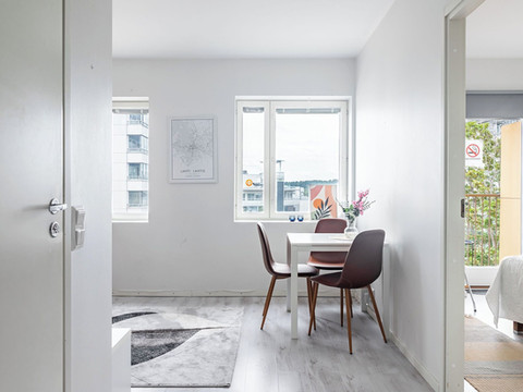 带桑拿和阳台的现代一卧室住宅