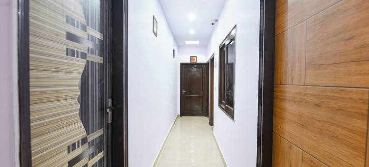 Fabhotel 郁金香萨罗弗曼萨罗弗花园(Fabhotel Tulip Sarover Mansarover Garden)图片