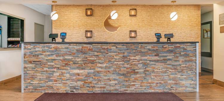 奥本希尔斯舒适套房酒店(Comfort Suites Auburn Hills-Detroit)图片