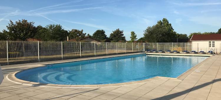Villa in Les Forges with Golf & Pool Access图片