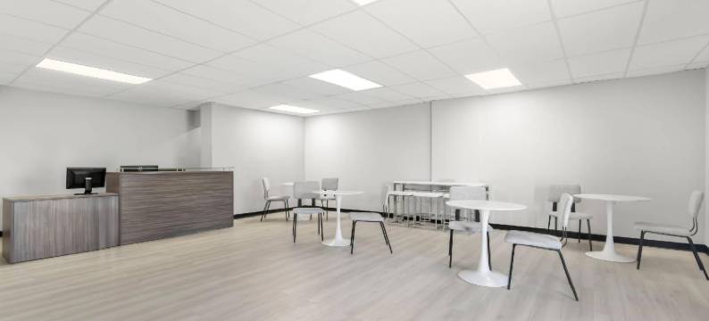 郊区开间酒店靠近中国湖海军基地(Suburban Studios Ridgecrest near China Lake Naval Station)图片