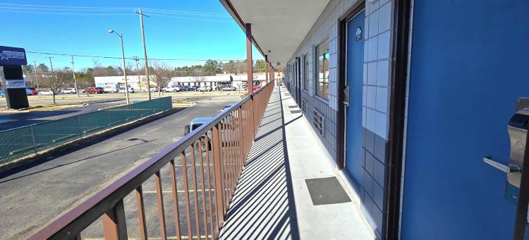 Hotel O里士满米德洛锡安高速公路的Eagle Inn(Eagle Inn by Hotel O Richmond  Midlothian Turnpike)图片