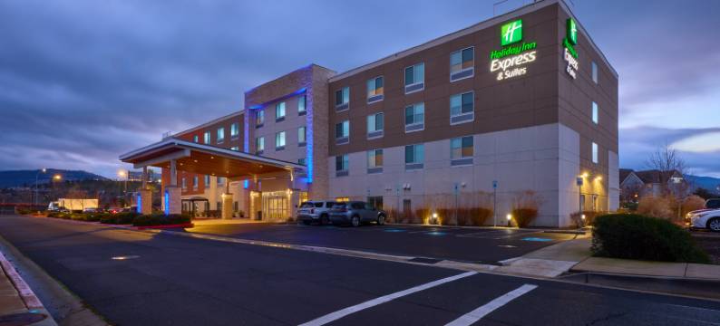 梅德福智选假日套房(Holiday Inn Express & Suites MEDFORD by IHG)图片