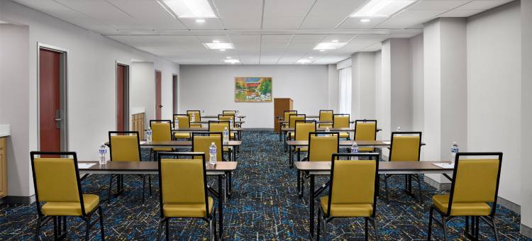 欢朋克利夫兰 - 东南 - 崔特斯柏罗旅馆及套房(Hampton Inn & Suites Cleveland-Southeast/Streetsboro)图片