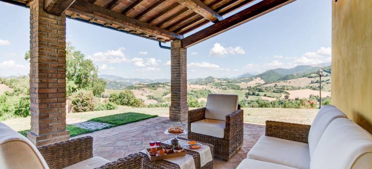 Holiday Home in Urbania with Hill Views图片