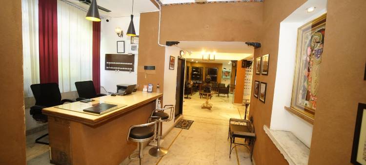 乌戴尼瓦斯湖滨酒店(Hotel Udai Niwas by the Lake)图片