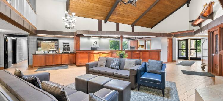 品质酒店及套房(Quality Inn & Suites Black River Falls I-94)图片