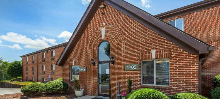 格林斯伯勒霍姆汤公寓及套房酒店(HomeTowne Studios & Suites Greensboro)图片