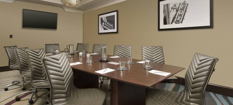 亚特兰大机场希尔顿安泊酒店(Embassy Suites by Hilton Atlanta Airport)图片