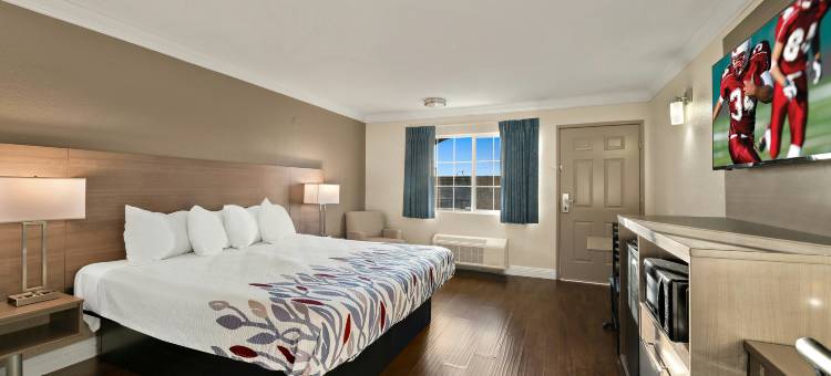 红屋顶酒店洛杉矶-贝尔弗劳尔(Red Roof Inn Los Angeles – Bellflower)图片