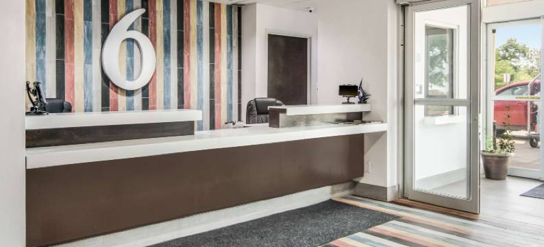 德克萨斯克利本 6 号汽车旅馆(Motel 6 Cleburne, TX)图片