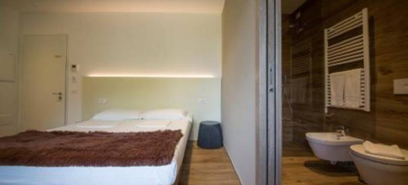 里瓦湖旅馆(Riva Lake Lodge)图片