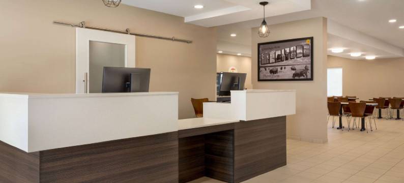 汤普森温德姆速8酒店(Super 8 by Wyndham Thompson)图片