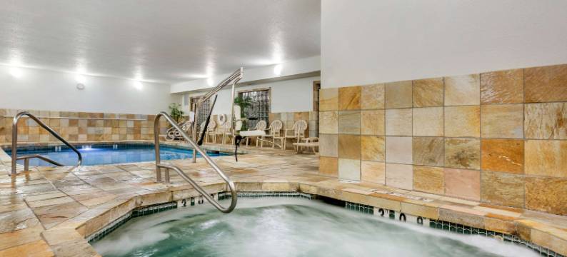 克拉丽奥波因特-梅德福(Clarion Pointe Medford)图片