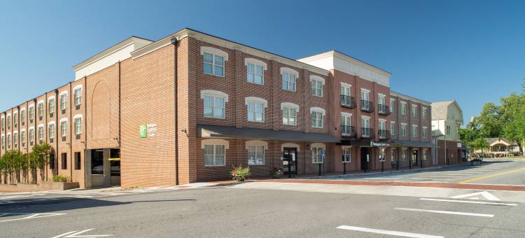 Holiday Inn Express & Suites Dahlonega - University Area图片