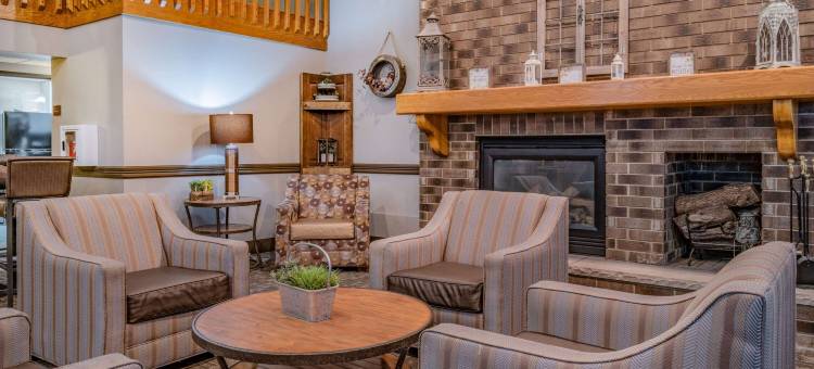 阿伯丁活动中心温德姆美吟温德姆酒店(AmericInn by Wyndham Aberdeen Event Center)图片