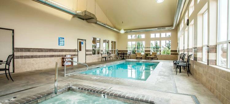 麦克明维尔酒乡舒适套房酒店(Comfort Inn & Suites McMinnville Wine Country)图片