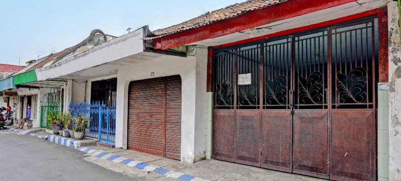 奥西多穆廖伊斯兰公寓酒店(Hotel O Sidomulyo Kost Syariah)图片