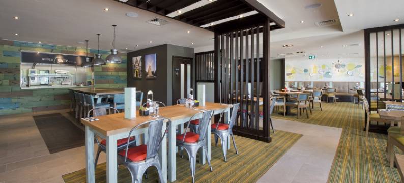 米尔顿凯因斯剧院区普瑞米尔酒店(Premier Inn Milton Keynes Central (Theatre District))图片