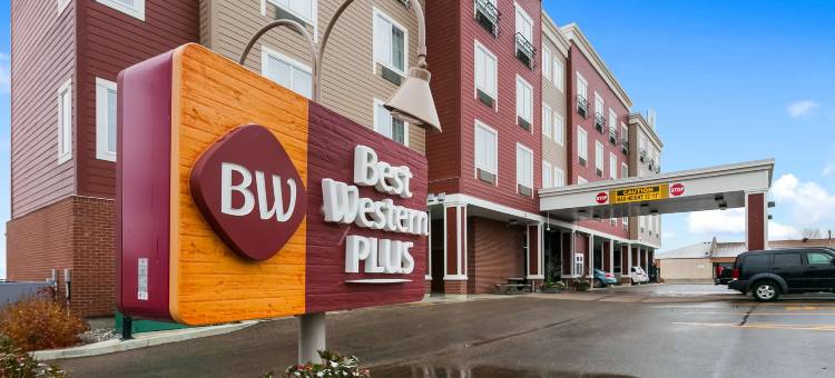 城堡西尔万湖贝斯特韦斯特优质酒店(Best Western Plus Chateau Inn Sylvan Lake)图片