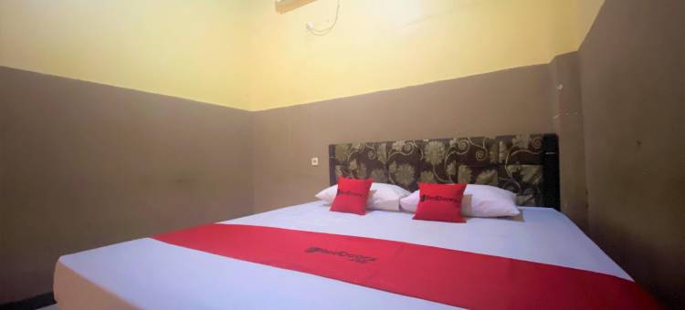 RedDoorz @ Wisma Sentosa Palopo图片