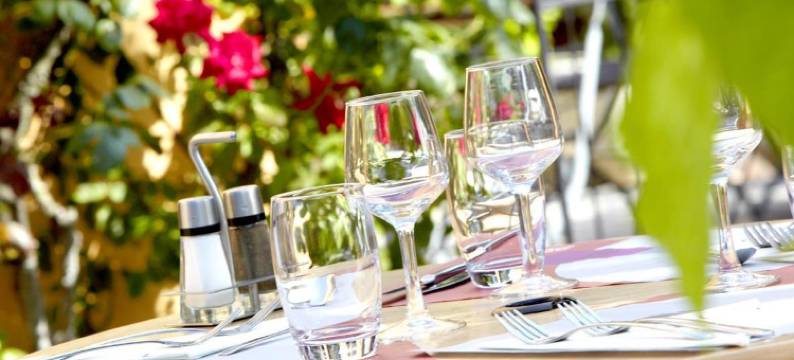 孔夫朗-圣奥诺里讷康铂酒店(Campanile Conflans Sainte Honorine)图片