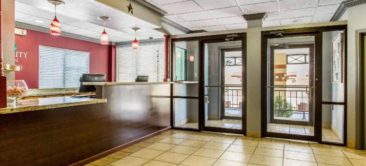 奥佐纳I-10凯艺酒店(Quality Inn Ozona I-10)图片