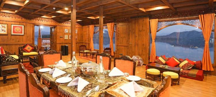 埃克塔豪华船 凯瓦迪亚团结雕像(Palette by CheckIn Ekta Houseboat Statue of Unity Kevadia)图片