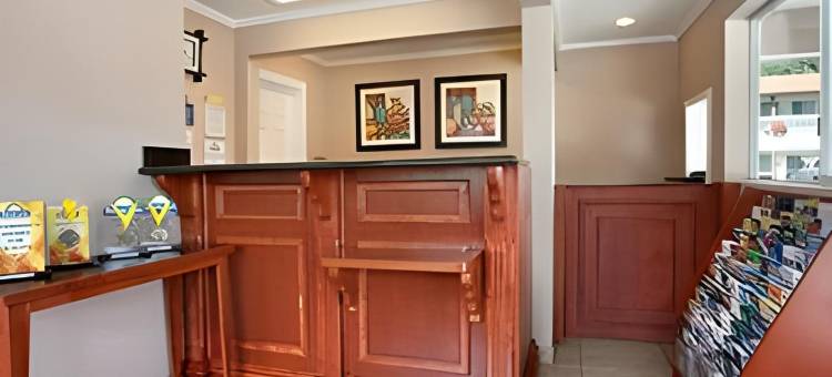 蒙特利渔人码头水族馆戴斯酒店(Days Inn by Wyndham Monterey-Fisherman's Wharf Aquarium)图片