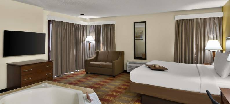 雷克伍德贝斯特韦斯特优质酒店(Best Western Lakewood Inn)图片