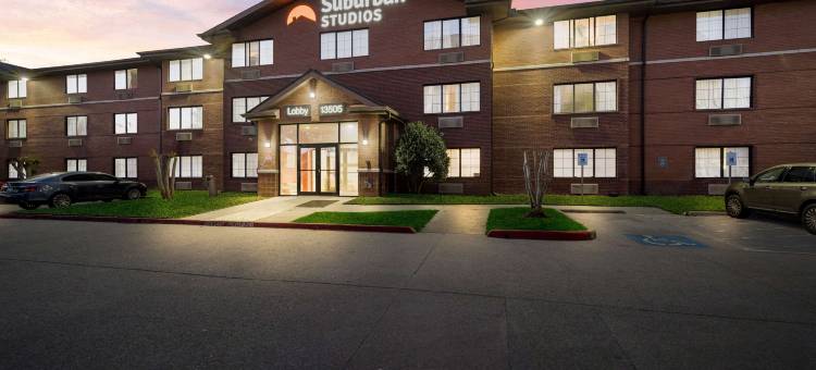 休斯顿北 I-45 郊区套房酒店(Suburban Studios Houston North I-45)图片