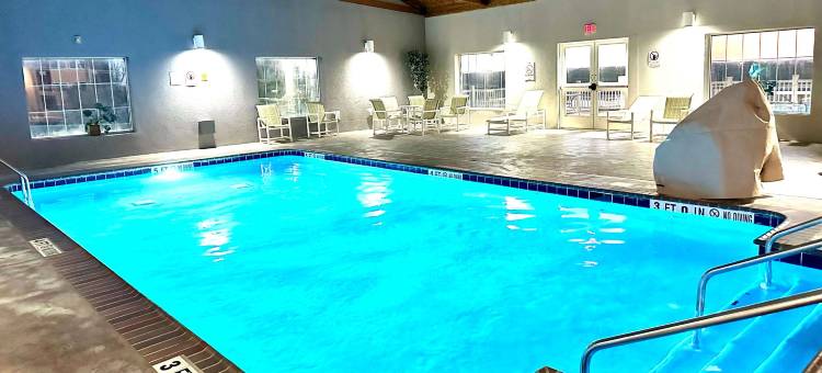 昆西麦客达套房酒店(Microtel Inn & Suites by Wyndham Quincy Downtown/River Area)图片