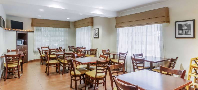 锡塔克机场舒眠酒店(Sleep Inn Sea Tac Airport)图片