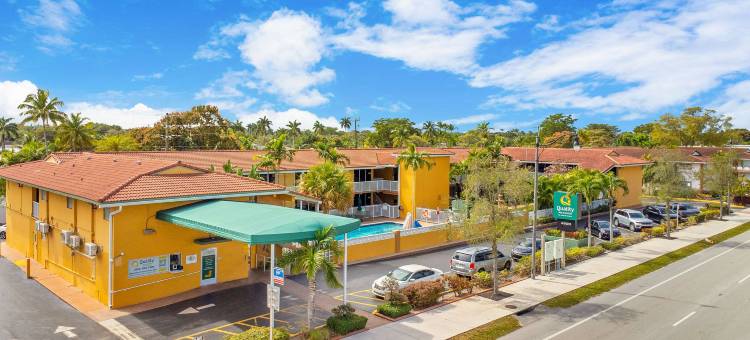 好莱坞大道凯艺套房酒店(Quality Inn & Suites Airport - Cruise Port Hollywood)图片