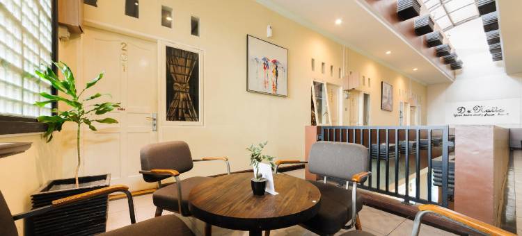 红多兹Plus酒店-近北苏门答腊大学(RedDoorz Plus Near Universitas Sumatera Utara)图片