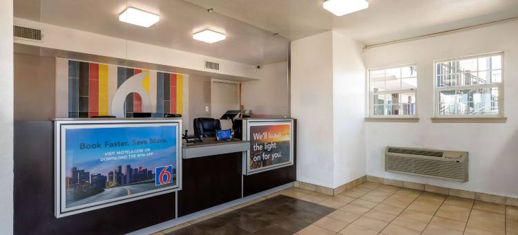 Studio 6 沃斯堡，德克萨斯州 -Stockyards East(Studio 6 Fort Worth, TX -Stockyards East)图片