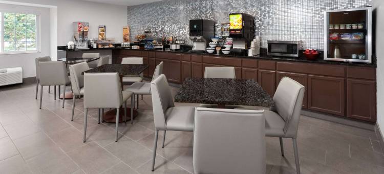 简斯维尔麦客达套房酒店(Microtel Inn & Suites by Wyndham Janesville)图片