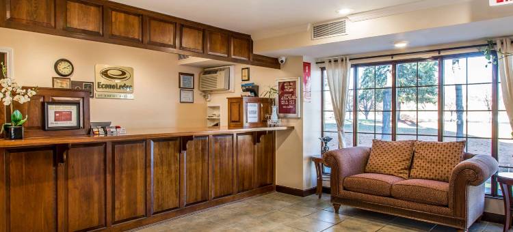 米尔代尔-绍辛顿伊克诺旅馆(Econo Lodge Milldale - Southington)图片