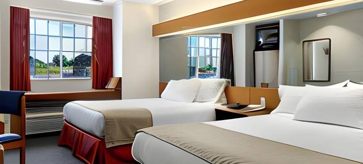 格罗夫城-奥特莱斯购物中心罗德威套房酒店(Quality Inn & Suites Grove City-Outlet Mall)图片